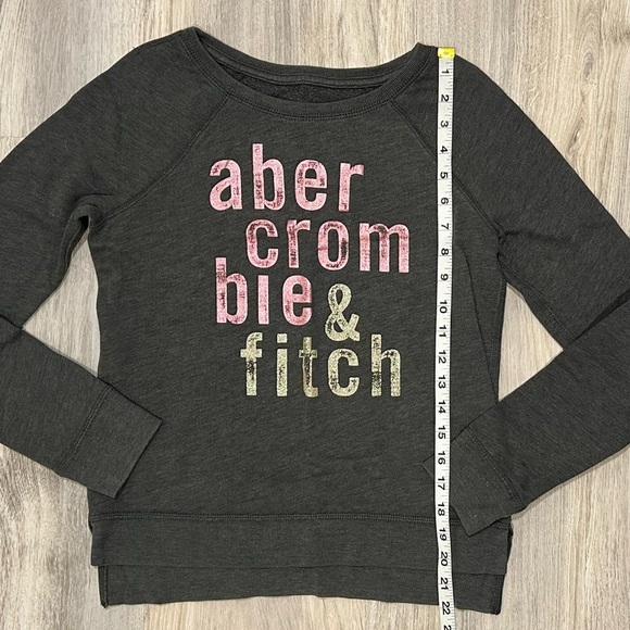 Abercrombie & Fitch Girls’ Gray Logo Crew Neck Pullover Sweatshirt Top Size L - Picture 2 of 7